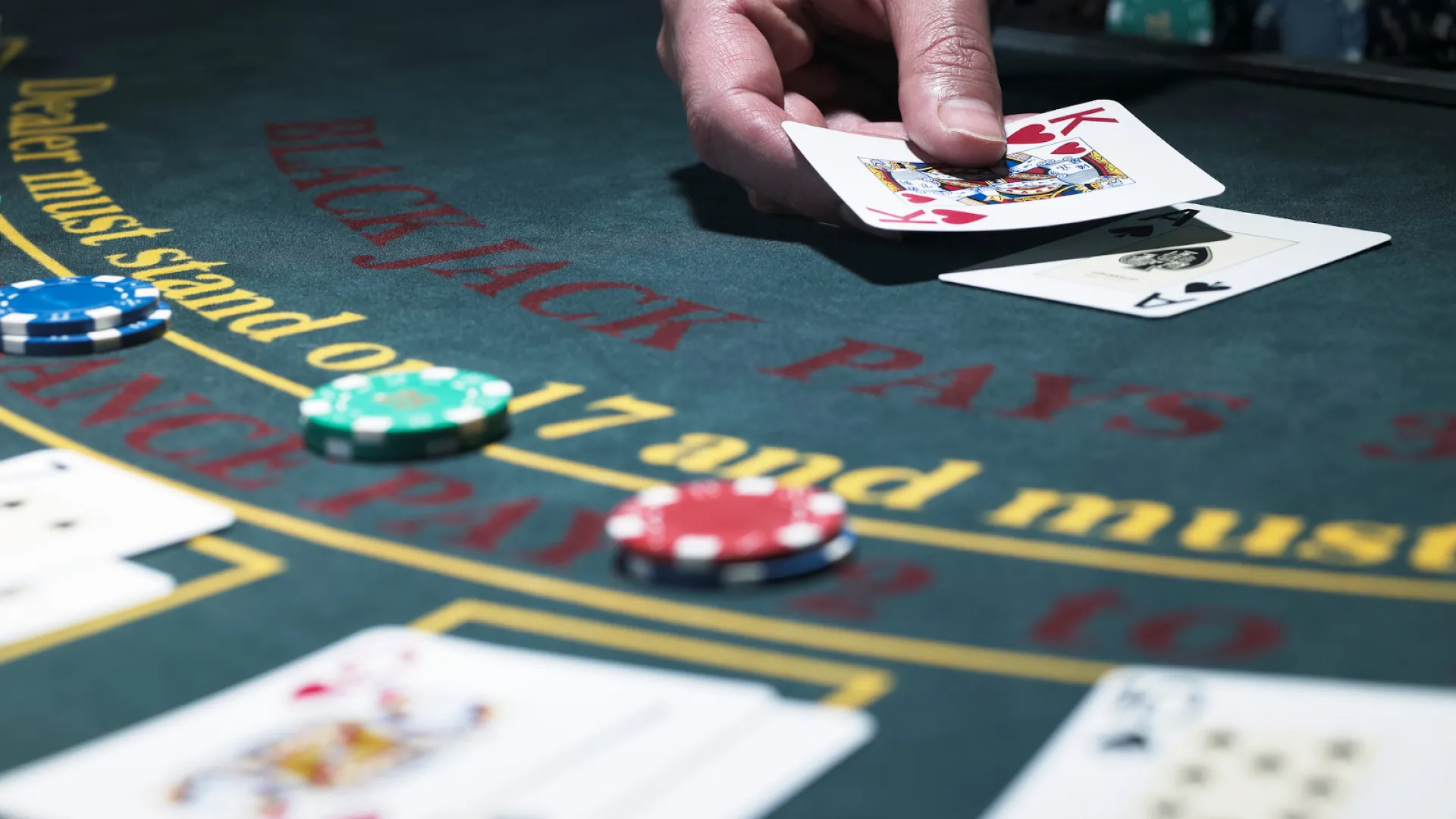 Kỹ năng cần có của Dealer xuất sắc tại các sòng bài casino Manclub